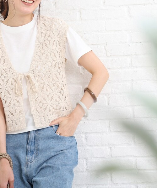 SHOO・LA・RUE(シューラルー)の「◆クロシェニットベスト(ベスト・レディース・ブラック/レンガ/アイボリー・02/03)」の2枚目の写真