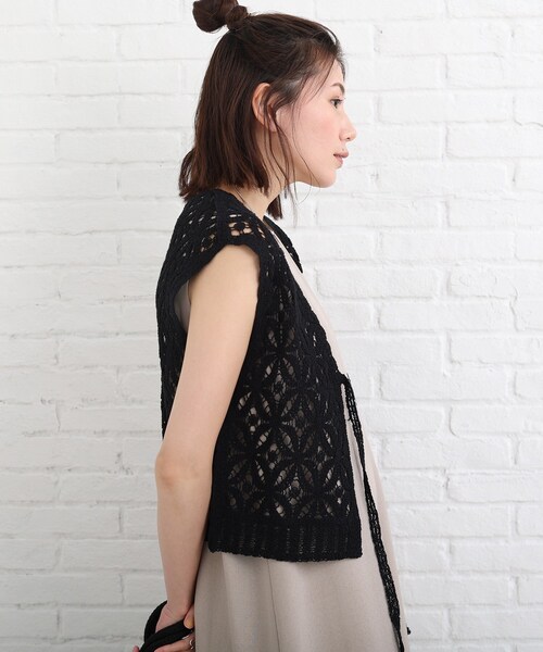 SHOO・LA・RUE(シューラルー)の「◆クロシェニットベスト(ベスト・レディース・ブラック/レンガ/アイボリー・02/03)」の3枚目の写真