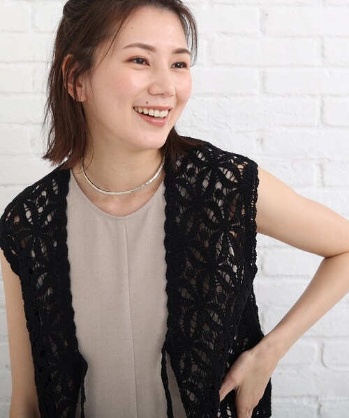 SHOO・LA・RUE(シューラルー)の「◆クロシェニットベスト(ベスト・レディース・ブラック/レンガ/アイボリー・02/03)」の19枚目の写真