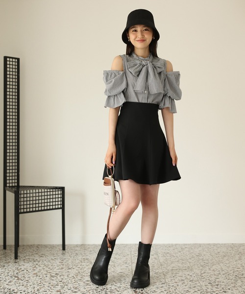 one after another NICE CLAUP（ワンアフターアナザーナイスクラップ）の「肩開きマルチWAYボウタイブラウス（シャツ/ブラウス・レディース・ベージュ/オフホワイト/ホワイト系その他/ブラック系その他・FREE）」の17枚目の写真