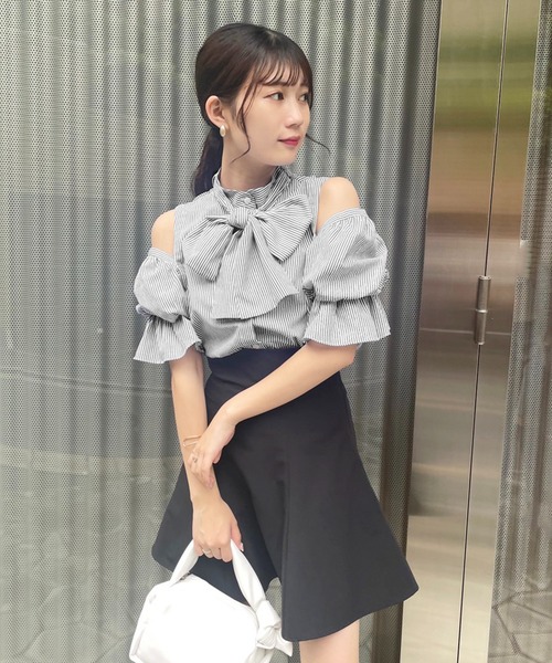 one after another NICE CLAUP（ワンアフターアナザーナイスクラップ）の「肩開きマルチWAYボウタイブラウス（シャツ/ブラウス・レディース・ベージュ/オフホワイト/ホワイト系その他/ブラック系その他・FREE）」の19枚目の写真