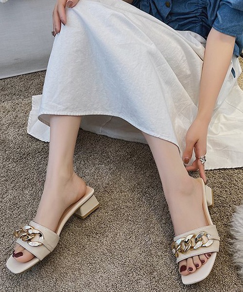LAFFMO(ラフモ)の「ビッグチェーンミュールサンダル(サンダル・レディース・ベージュ/ブルー・SMALL/MEDIUM/LARGE)」の7枚目の写真