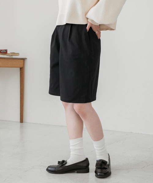 BONLECILL（ボンルシール）の「タック入り ハイウエストチノショートパンツ（チノパンツ・レディース・ブラック/ベージュ/ネイビー/アイボリー・M/L）」の20枚目の写真