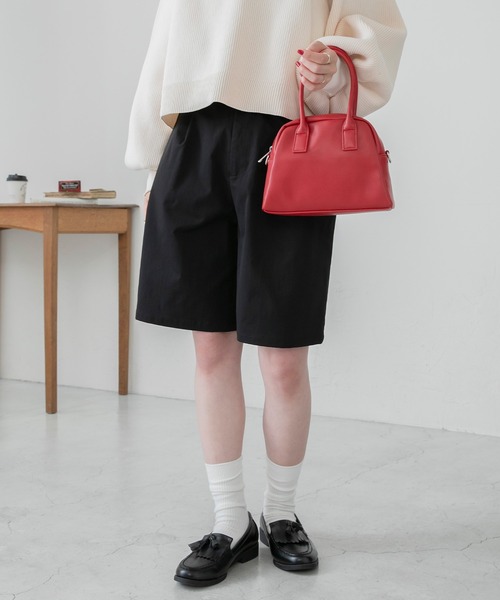BONLECILL（ボンルシール）の「タック入り ハイウエストチノショートパンツ（チノパンツ・レディース・ブラック/ベージュ/ネイビー/アイボリー・M/L）」の21枚目の写真