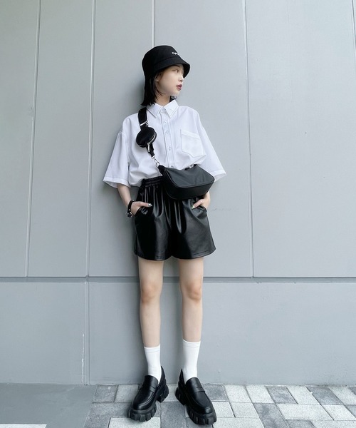 Figments(フィグメンツ)の「ステッチ半袖シャツ(シャツ/ブラウス・レディース・ホワイト/ブラック・FREE)」の20枚目の写真