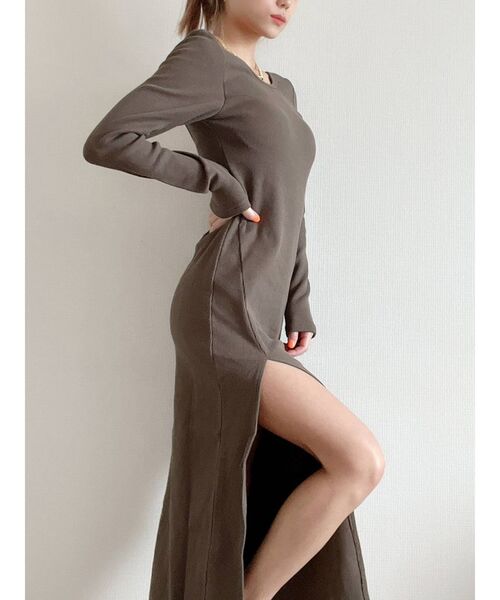 GYDA（ジェイダ）の「【TINY低身長さん向け】バックオープンディープスリットテレコワンピース（ワンピース・レディース・ライトグレー/ブラック/カーキ・FREE）」の7枚目の写真