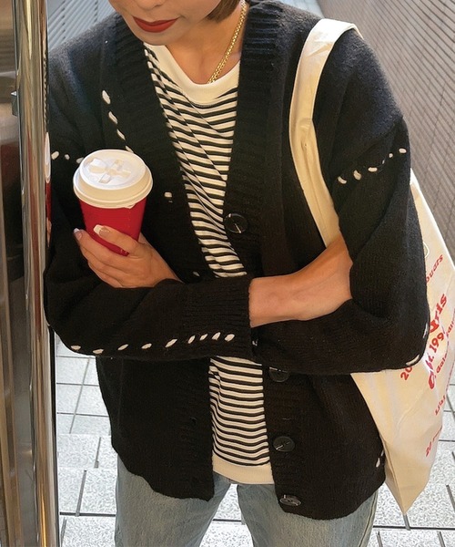 EPICKS（エピックス）の「配色ステッチオーバーサイズカーディガン（カーディガン/ボレロ・レディース・ブラック/ホワイト/グレー/アイボリー・F/L/M/XL）」の22枚目の写真