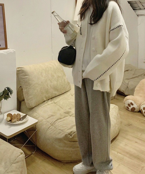 EPICKS（エピックス）の「配色ステッチオーバーサイズカーディガン（カーディガン/ボレロ・レディース・ブラック/ホワイト/グレー/アイボリー・F/L/M/XL）」の21枚目の写真