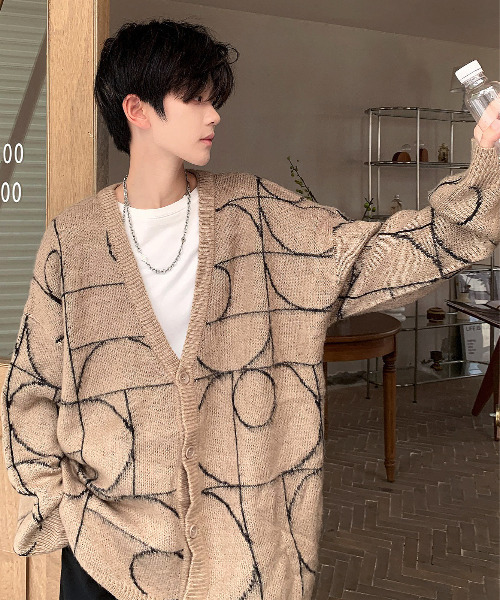 neos（ネオス）の「【neos -addictive design-】ビッグシルエット アクリル 総柄 モヘアタッチ ニット カーディガン（カーディガン/ボレロ・メンズ・ホワイト系2/グレー系1/ベージュ系1/ブラウン/パープル/ブラック系1/チャコールグレー/ホワイト系1/ベージュ系2/ブラック/ベージュ/マスタード/ブラック系2/ベージュ系3/ブラウン系/ブラック系3/ワインレッド・LARGE/MEDIUM）」の14枚目の写真