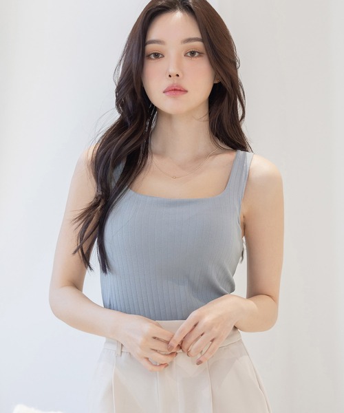 tu-hacci(ツーハッチ)の「【200万枚突破!】おしゃれもブラもね。BRAmoneなら一枚でナチュ盛りが叶う!スクエアネック タンクトップ(ノンワイヤーtype)(タンクトップ・レディース・チャコールグレー/ブラック/オフホワイト/サンドベージュ/セージグリーン/ブルーグレー/グレイッシュベージュ/キナリ・S/M/L/XL/SG/MG/LG)」の5枚目の写真