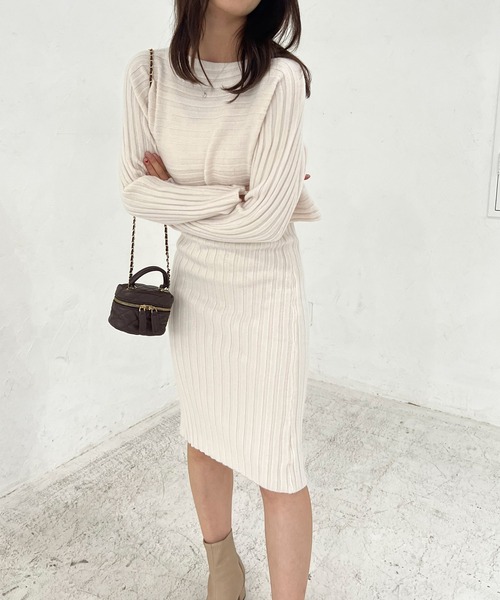 Lamoa(ラモア)の「Lamoa/リブニットワンピース ニットトップス セット(ワンピース・レディース・ホワイト/ブラック/ブルー/ピンク・FREE)」の2枚目の写真