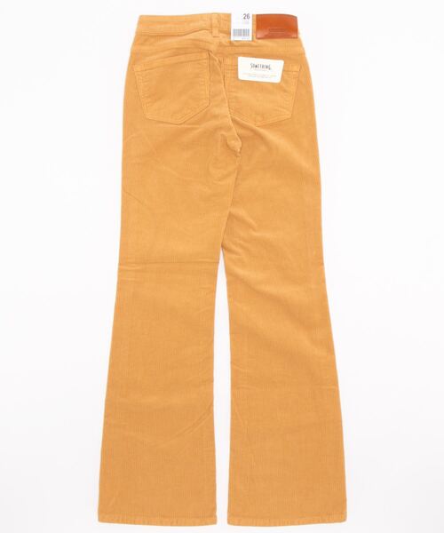 SOMETHING(サムシング)の「【SOMETHING】LISA フレアコーデュロイパンツ(その他パンツ・レディース・イエロー・26inch/27inch/28inch/29inch)」の2枚目の写真