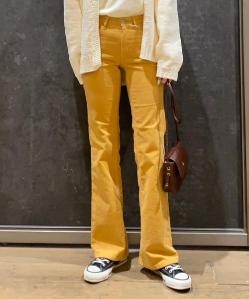 SOMETHING(サムシング)の「【SOMETHING】LISA フレアコーデュロイパンツ(その他パンツ・レディース・イエロー・26inch/27inch/28inch/29inch)」の1枚目の写真
