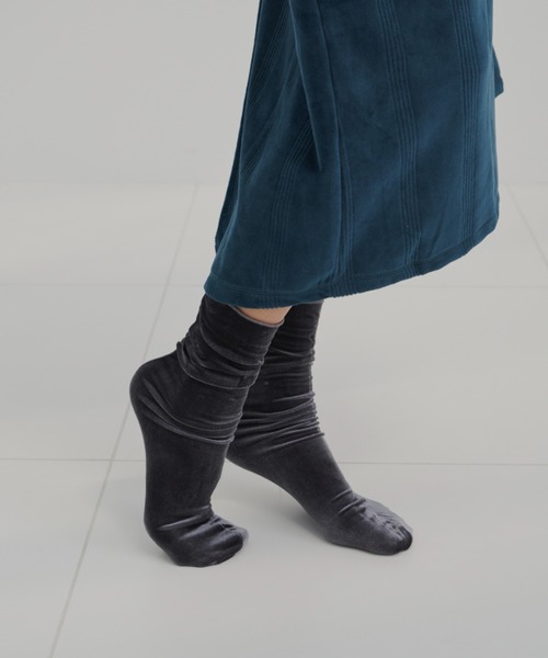 Aunt Marie's（アントマリーズ）の「【昨シーズン即完アイテム！】ベロアソックス（ソックス/靴下・レディース・ボルドー/ネイビー/チャコールグレー/ブラック・FREE）」の10枚目の写真