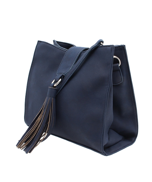 one after another NICE CLAUP（ワンアフターアナザーナイスクラップ）の「【non-no8月号掲載 ナイスクラップ】タッセル付きショルダーバック（ショルダーバッグ・レディース・サックスブルー/ベージュ/ネイビー・FREE）」の6枚目の写真