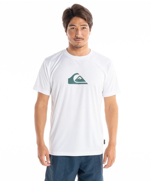 Quiksilver(クイックシルバー)の「COMP LOGO SS /クイックシルバーラッシュガード半袖(水着)(ラッシュガード)」 - WEAR