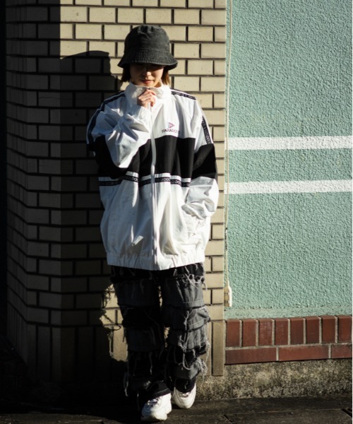 SUGGESTION(サジェッション)の「SUGGESTION ナイロンスタンドジャケット(ナイロンジャケット・メンズ・ホワイト/ブラック/レッド・M/L)」の4枚目の写真