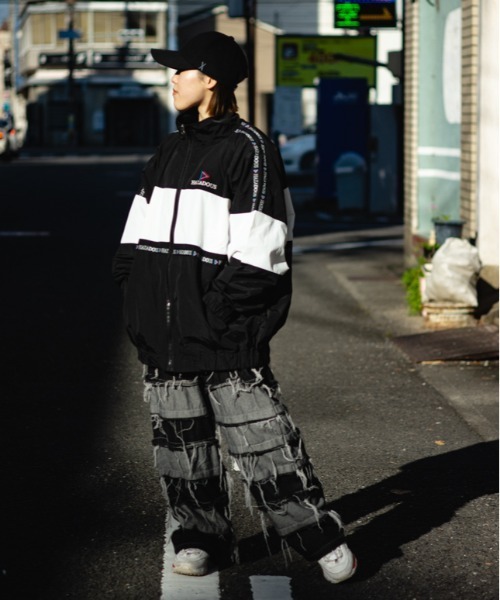 SUGGESTION(サジェッション)の「SUGGESTION ナイロンスタンドジャケット(ナイロンジャケット・メンズ・ホワイト/ブラック/レッド・M/L)」の8枚目の写真