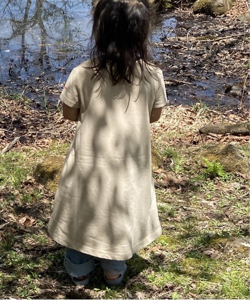 KELTY（ケルティ）の「キッズ　プリントTシャツワンピース「ヨセミテオムニバス」（速乾）（Tシャツ/カットソー・キッズ・オレンジ/ホワイト/ベージュ・S/M/L）」の10枚目の写真