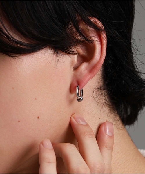 LION HEART(ライオンハート)の「【限定展開】“LH-1”リングチャームフープピアス/サージカルステンレス(金属アレルギー対応)【LION HEART / ライオンハート】(ピアス(片耳用)・メンズ・シルバー・ONE SIZE)」の9枚目の写真