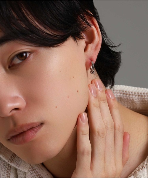 LION HEART(ライオンハート)の「【限定展開】“LH-1”リングチャームフープピアス/サージカルステンレス(金属アレルギー対応)【LION HEART / ライオンハート】(ピアス(片耳用)・メンズ・シルバー・ONE SIZE)」の12枚目の写真