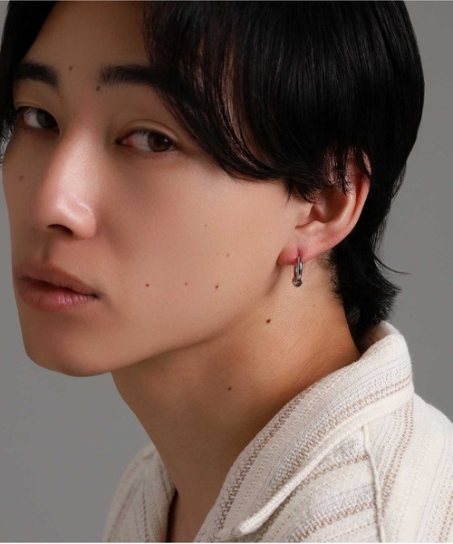 LION HEART(ライオンハート)の「【限定展開】“LH-1”リングチャームフープピアス/サージカルステンレス(金属アレルギー対応)【LION HEART / ライオンハート】(ピアス(片耳用)・メンズ・シルバー・ONE SIZE)」の14枚目の写真