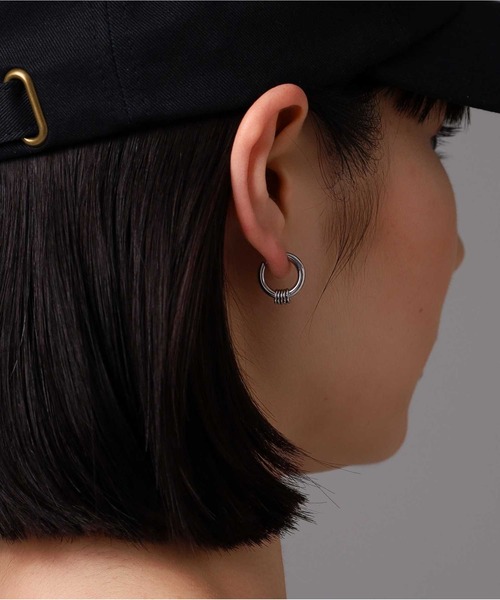 LION HEART(ライオンハート)の「【限定展開】“LH-1”リングチャームフープピアス/サージカルステンレス(金属アレルギー対応)【LION HEART / ライオンハート】(ピアス(片耳用)・メンズ・シルバー・ONE SIZE)」の17枚目の写真