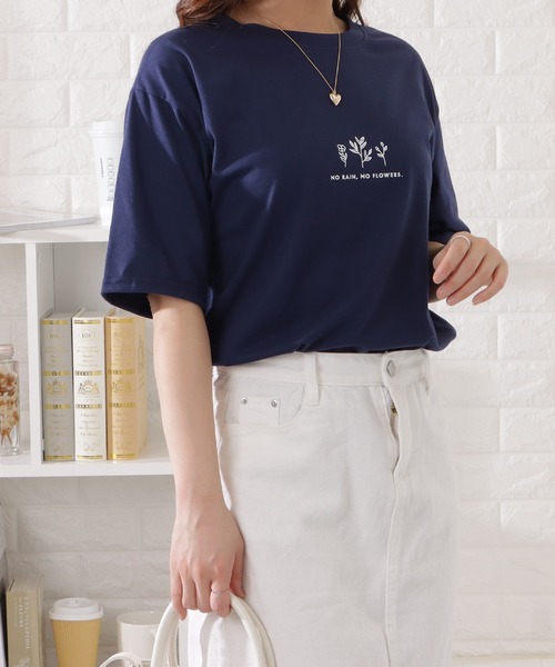 Lace Ladies（レースレディース）の「ワンポイントゆるカラーTシャツ（Tシャツ/カットソー・レディース・ブラック/ベージュ/ピンク/ホワイト/アイボリー/ブルー/ミント/ネイビー・L/XL/M/S）」の6枚目の写真