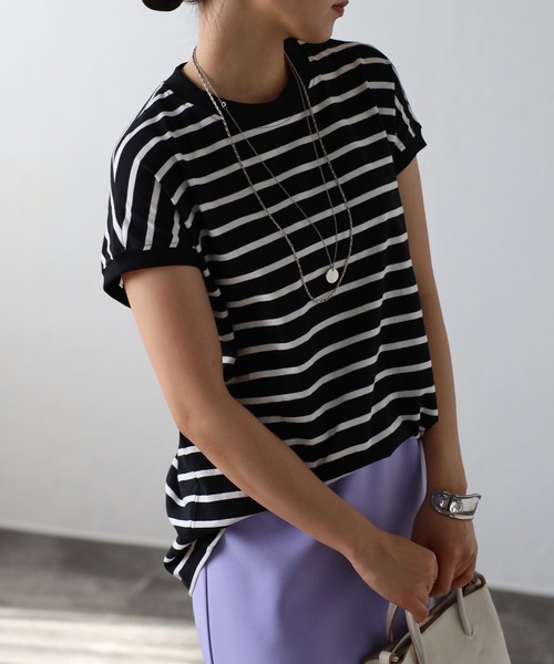 Fizz（フィズ）の「プチハイネックフレンチスリーブTシャツ（Tシャツ/カットソー・レディース・ブラック/ブラック×ホワイト/グレイッシュベージュ/アイボリー/ホワイト×ネイビー/モカ/ブルー/ホワイト/ライトカーキ・M）」の11枚目の写真