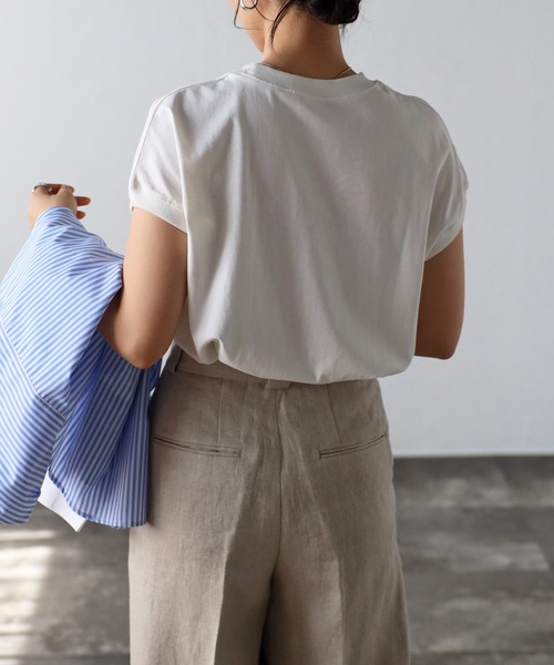 Fizz（フィズ）の「プチハイネックフレンチスリーブTシャツ（Tシャツ/カットソー・レディース・ブラック/ブラック×ホワイト/グレイッシュベージュ/アイボリー/ホワイト×ネイビー/モカ/ブルー/ホワイト/ライトカーキ・M）」の18枚目の写真