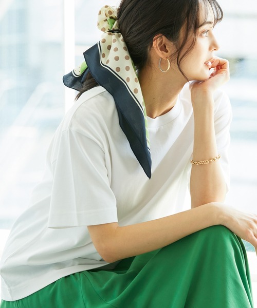 AMERICAN HOLIC(アメリカンホリック)の「SET スカーフ+カットプルオーバー(Tシャツ/カットソー・レディース・オフホワイト/チャコールグレー/アイボリー・M/L)」の2枚目の写真