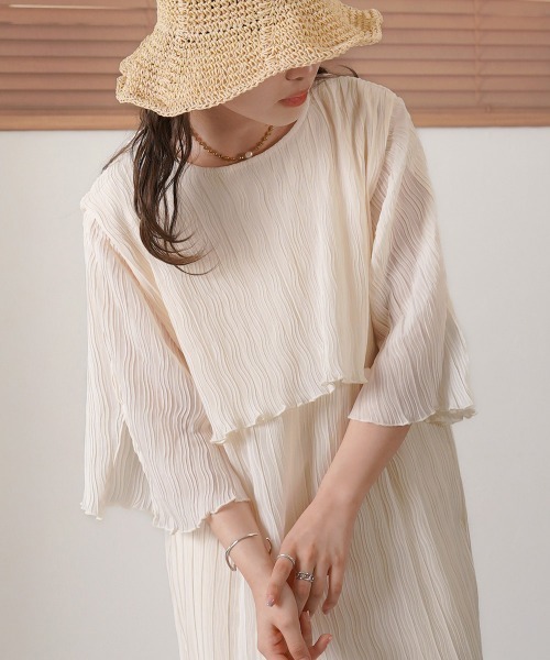 Bab(バブ)の「【オケージョン対応】ウェーブプリーツレイヤードライクワンピース(ワンピース・レディース・ブラック/ホワイト系その他/ライトグレー・M)」の6枚目の写真