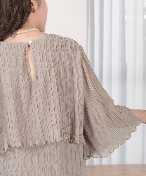 Bab(バブ)の「【オケージョン対応】ウェーブプリーツレイヤードライクワンピース(ワンピース・レディース・ブラック/ホワイト系その他/ライトグレー・M)」の19枚目の写真