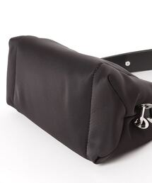GANNI（ガニー）の「GANNI(ガニー) Pillow Baguette（ショルダーバッグ 