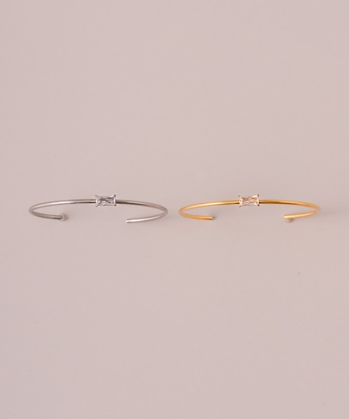 muku(ムク)の「金属アレルギー対応 スクエアストーンバングル/サージカルステンレス/316L(バングル/リストバンド・レディース・シルバー/ゴールド・FREE)」の8枚目の写真