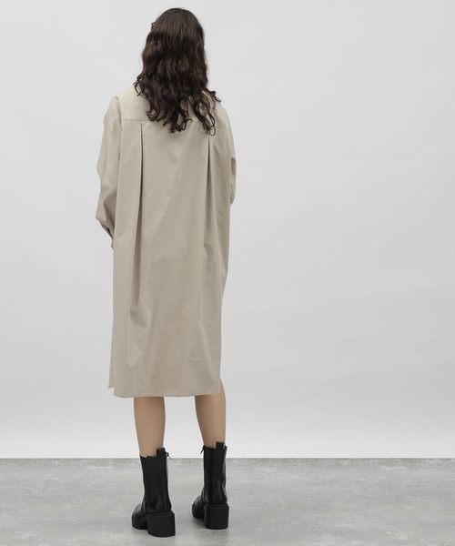 LAKOLE（ラコレ）の「マエビラキシャツワンピース / 972311（シャツワンピース・レディース・ブラック/オフホワイト/グレイッシュベージュ・SMALL/MEDIUM）」の11枚目の写真