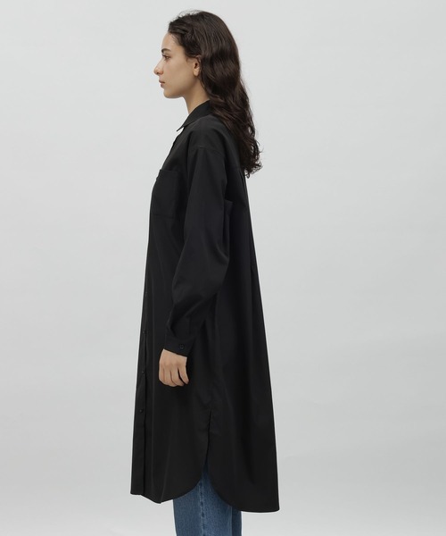 LAKOLE（ラコレ）の「マエビラキシャツワンピース / 972311（シャツワンピース・レディース・ブラック/オフホワイト/グレイッシュベージュ・SMALL/MEDIUM）」の16枚目の写真