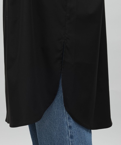 LAKOLE（ラコレ）の「マエビラキシャツワンピース / 972311（シャツワンピース・レディース・ブラック/オフホワイト/グレイッシュベージュ・SMALL/MEDIUM）」の21枚目の写真