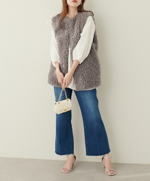 natural couture(ナチュラルクチュール)の「プードルフェイクファーロングベスト(ベスト・レディース・アイボリー/モカ・FREE)」の17枚目の写真