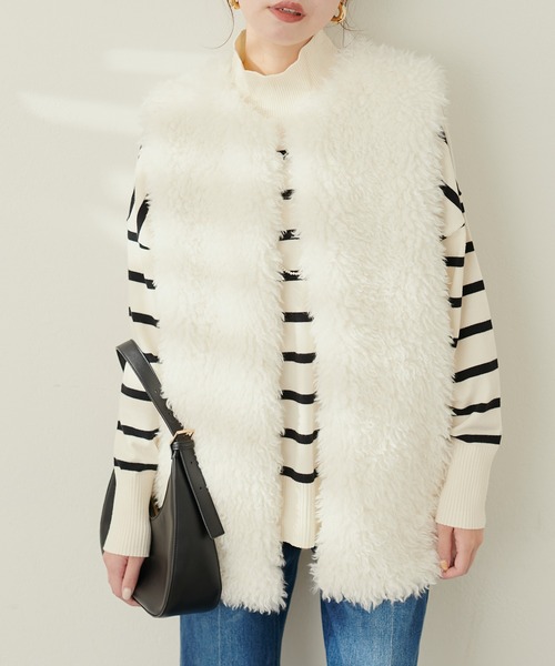 natural couture(ナチュラルクチュール)の「プードルフェイクファーロングベスト(ベスト・レディース・アイボリー/モカ・FREE)」の5枚目の写真