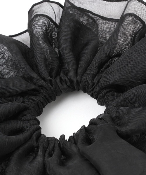 LAKOLE（ラコレ）の「切り替えデザインシュシュ / 273499（シュシュ・レディース・ベージュ/グリーン/ブラック・FREE）」の5枚目の写真