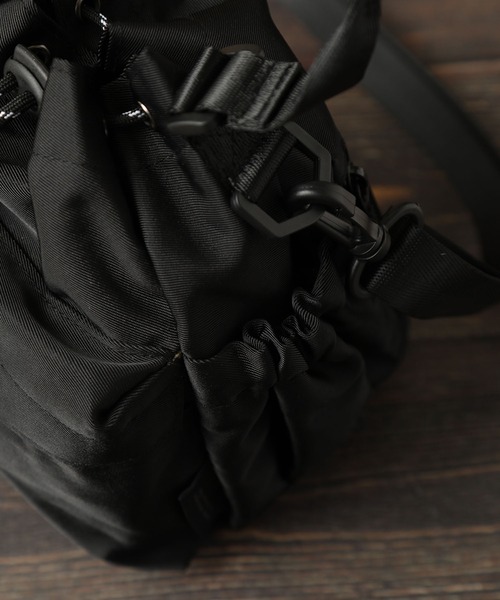 GERRY（ジェリー）の「【GERRY/ジェリー】巾着ショルダーバッグ（ボディバッグ/ウエストポーチ・メンズ・ブラック/ダークグリーン/ベージュ/ネイビー/チャコール・FREE）」の21枚目の写真