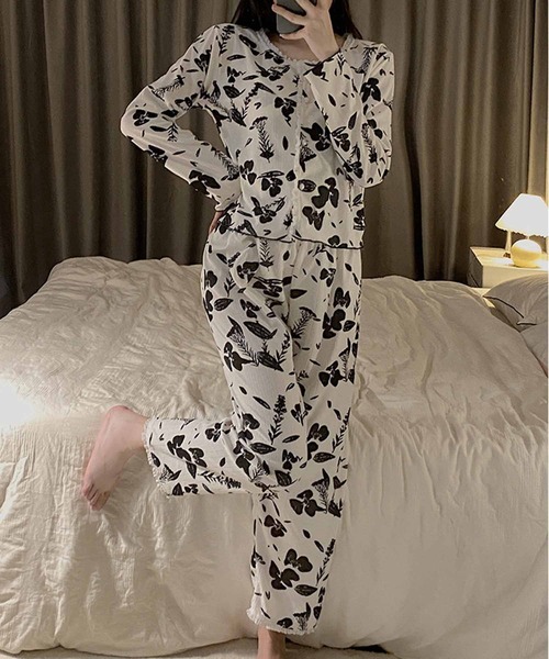 NANEA（ナネア）の「カップ付きキャミソール/カーディガン/パンツ　3点セット（ルームウェア/パジャマ・レディース・ブルー/ピンク/ドット/ピンク系その他2/ブラック系その他2/ブラック系その他/ピンク系その他/レッド/ブラック・LARGE/X-LARGE/MEDIUM）」の14枚目の写真