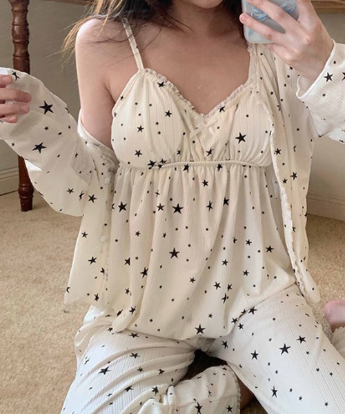 NANEA（ナネア）の「カップ付きキャミソール/カーディガン/パンツ　3点セット（ルームウェア/パジャマ・レディース・ブルー/ピンク/ドット/ピンク系その他2/ブラック系その他2/ブラック系その他/ピンク系その他/レッド/ブラック・LARGE/X-LARGE/MEDIUM）」の22枚目の写真