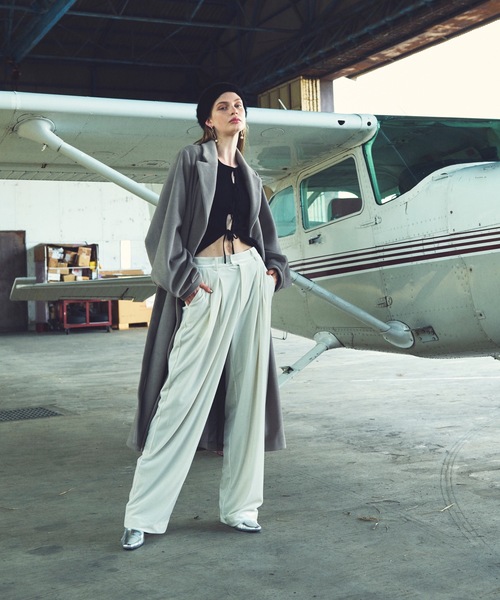 タグ付新品☆ボウタイ付きリラックスブラウス☆ラベルエチュード☆グレー LA BELLE ETUDE（ラベルエチュード）の「ツータックリラックスベロア