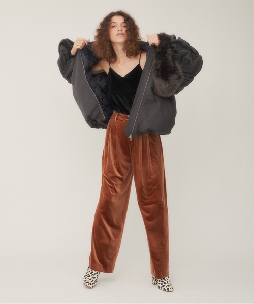 ♦ルック掲載✿ComCom✿新品タグ✤ベロア❇ベルベット❇裾フリル❇パンツ❇赤 セール】ツータックリラックスベロアパンツ（スラックス）｜LA BELLE