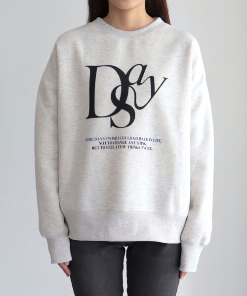 fredy emue（フレディエミュ）の「グラフィック裏起毛スウェット（スウェット・レディース・チャコールグレー/ライトグレー/オフホワイト・38）」の8枚目の写真