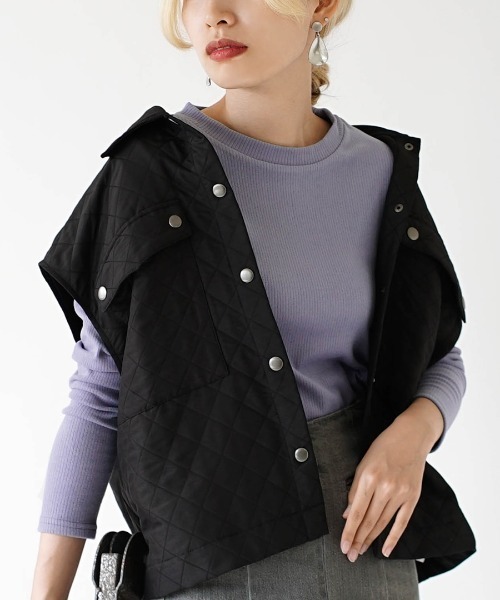 e-zakkamania stores（イーザッカマニアストアーズ）の「【素肌に触れても心地よい】しっとりなめらか 起毛リブカットソー［クルーネック］（Tシャツ/カットソー・レディース・グレイッシュベージュ/マスタード/ブラック/ラベンダー/ブルーグリーン/オフホワイト/スモークピンク・M）」の6枚目の写真