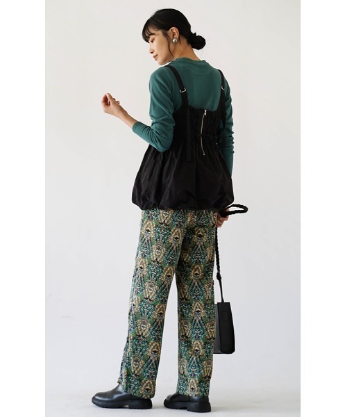 e-zakkamania stores（イーザッカマニアストアーズ）の「【素肌に触れても心地よい】しっとりなめらか 起毛リブカットソー［クルーネック］（Tシャツ/カットソー・レディース・グレイッシュベージュ/マスタード/ブラック/ラベンダー/ブルーグリーン/オフホワイト/スモークピンク・M）」の14枚目の写真