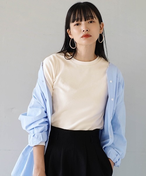 e-zakkamania stores（イーザッカマニアストアーズ）の「【素肌に触れても心地よい】しっとりなめらか 起毛リブカットソー［クルーネック］（Tシャツ/カットソー・レディース・グレイッシュベージュ/マスタード/ブラック/ラベンダー/ブルーグリーン/オフホワイト/スモークピンク・M）」の9枚目の写真